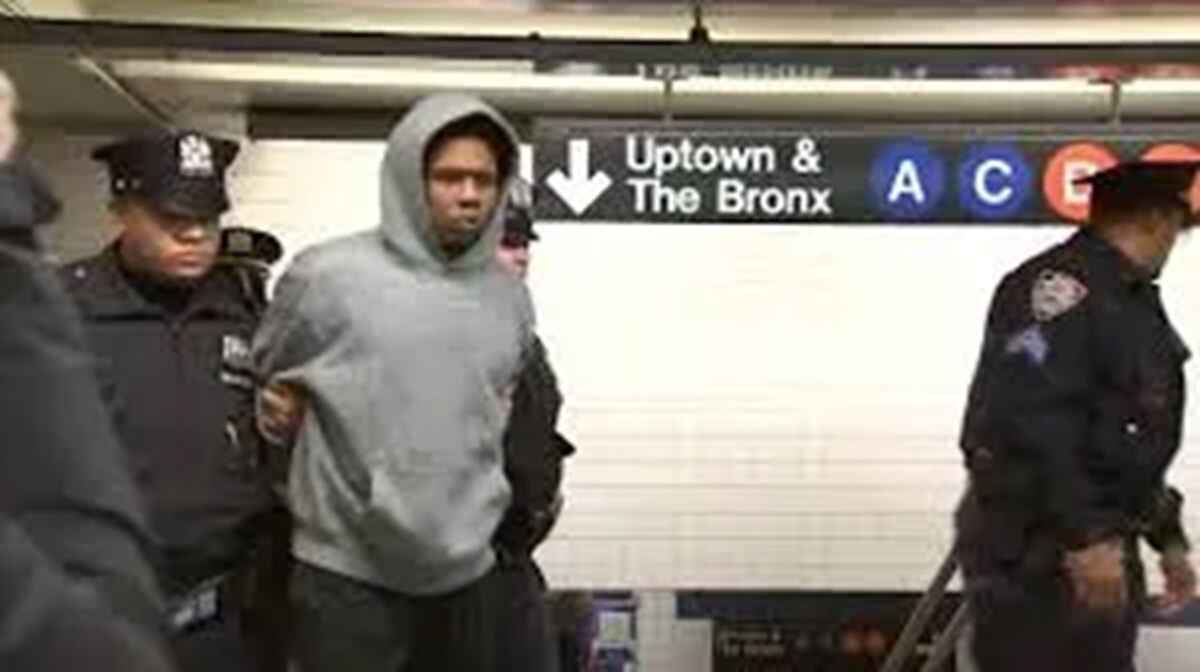 NYC Man Pushes Victim onto Subway Tracks