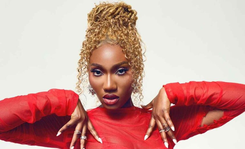 Ghanaian singer Wendy Shay has shown immense compassion by donating to traders affected by the devastating fire at Kantamanto Market in Accra on January 2, 2025.