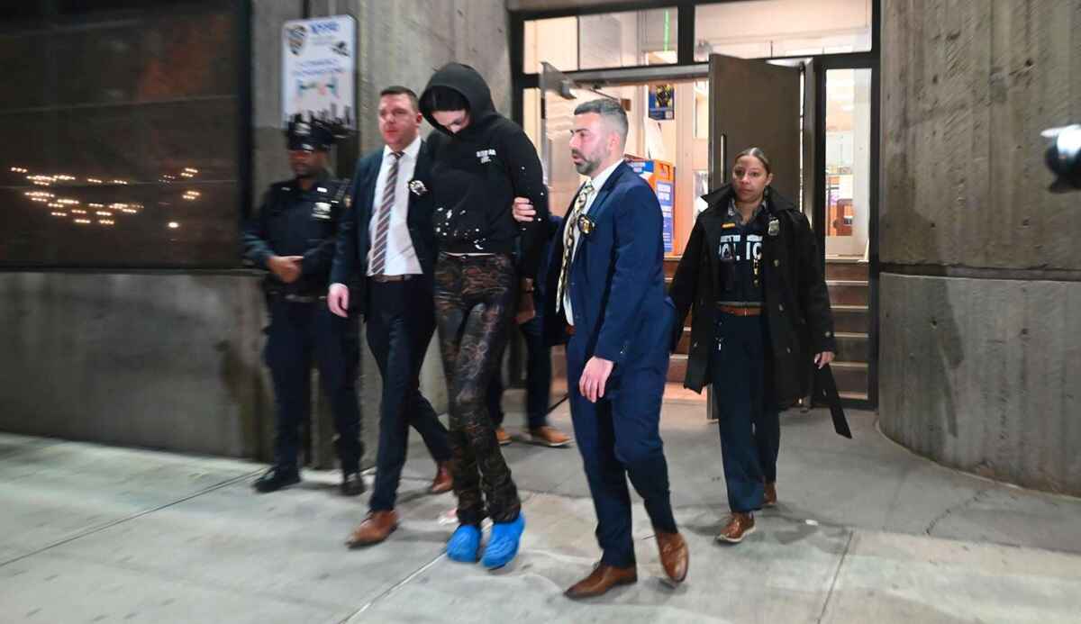 Woman Arrested for Fatally Stabbing USPS Worker Over Deli Dispute in Harlem