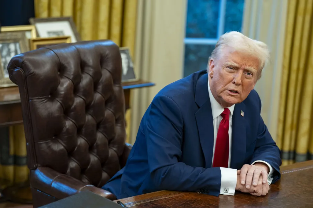 Trump Orders Airstrike that Kills Senior ISIS Leader in Somalia