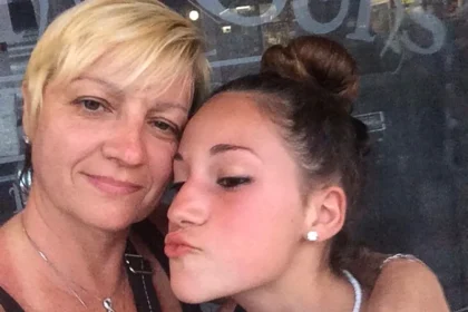 Bhad Bhabie Smacks Her Mom After Racist Insult About Her Deceased Friend (+VIDEO)