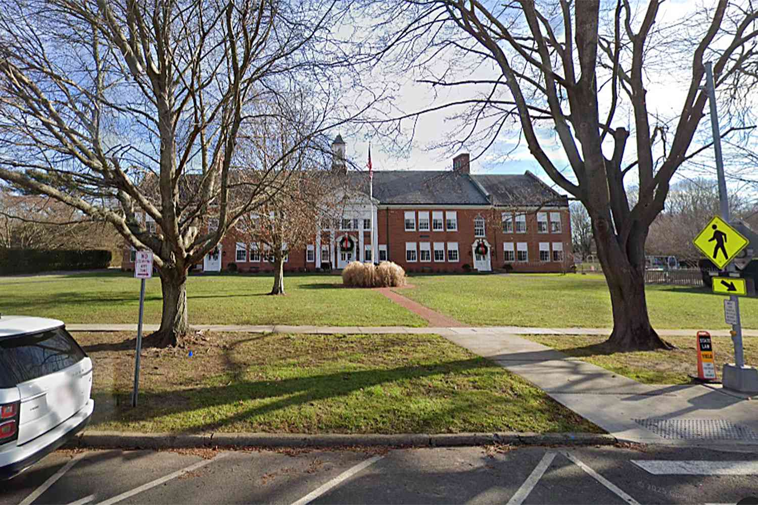 Hamptons School Principal Accused of Stealing $25 Gift Card in $25,000 Investigation