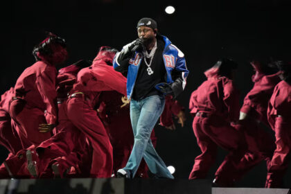 Kendrick Lamar Surprises Super Bowl Crowd with Serena Williams