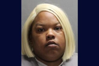 Woman tracks down ex-boyfriend and his new love interest, shoots her in the head