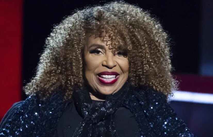 Roberta Flack, ’70s R&B Vocalist Known for ‘Killing Me Softly,’ Dies at 88