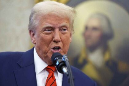 Trump Blames 'Obsolete' US air traffic control System for Deadly Air Collision