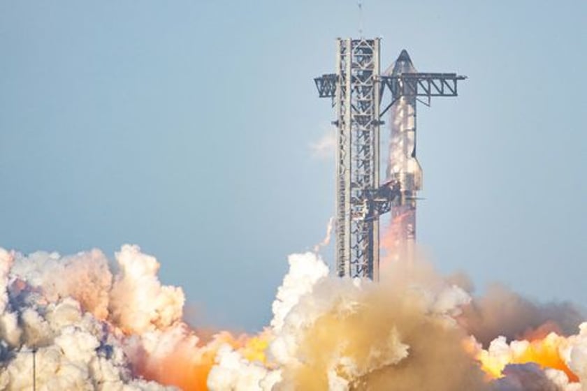 SpaceX Starship Explodes After Launch, Causing Flight Delays in Florida
