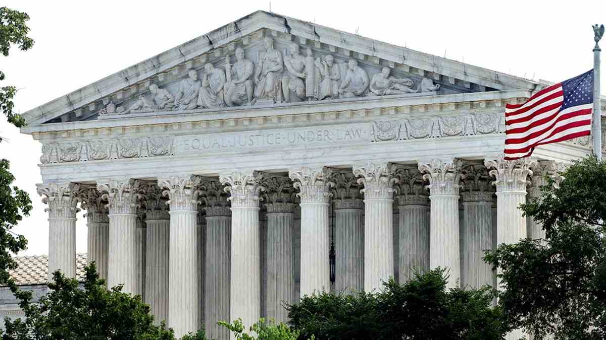 Supreme Court Declines to Reconsider Landmark Libel Ruling