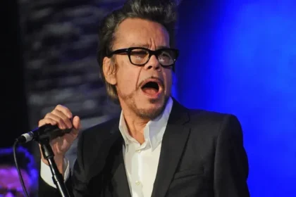 David Johansen, singer from the seminal punk band the New York Dolls, dies at 75