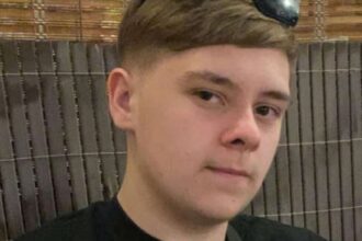 15-Year-Old Boy Dies in Stabbing at Sheffield School, Attacker Admits Manslaughter