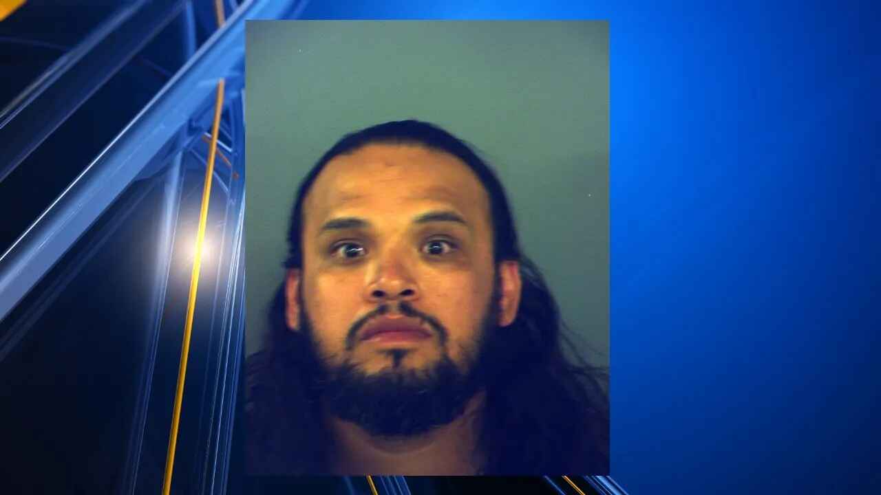 Texas Man Disembowels Father After Believing He Was an Alien