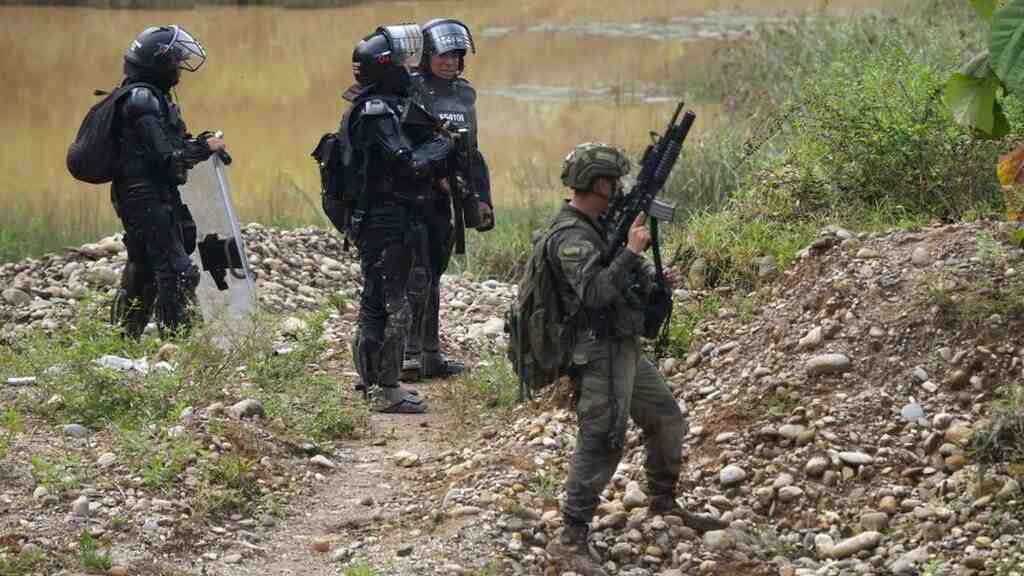 Colombia Arrests 217 Gulf Clan Members Amid Cartel Violence and Police Killings