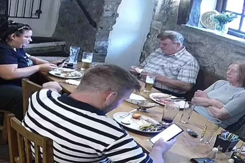 Millionaire Family Awarded $100,000 After Being Falsely Acused of Leaving Restaurant Without Paying