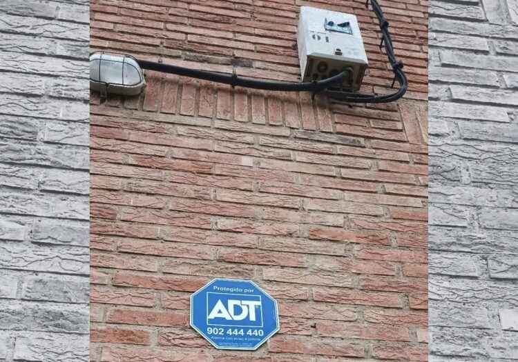 Squatters Install Alarm System to Protect House They are Illegally Occupying 2 Squatters Install Alarm System to Protect House They are Illegally Occupying