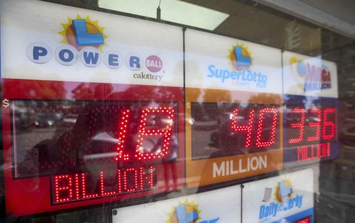 Two people in Missouri and Texas Players to Share $1.8 Billion Powerball Jackpot win