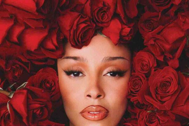 Today I m giving my fans access to pre order my specially signed Vie vinyl CD Every week I m dropping new exclusive albums on my store so stay tuned for more including the first vinyl from my L 1