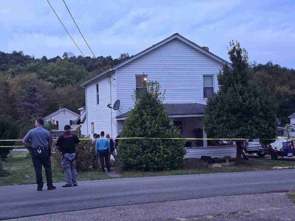 Pennsylvania Mother Faces New Homicide Charge After Fourth Dead Infant Found in Home 2 Armstrong County woman facing new charges after police find 4 dead babies in home