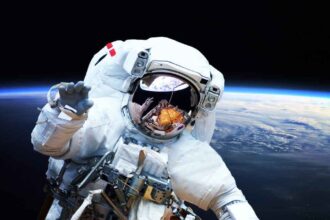 80-Year-Old in Japan Believed She Was Dating an Astronaut… and Sent Him $5,000 for Oxygen on TownFlex