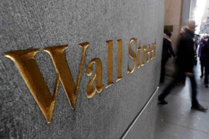 HMH Holding Targets $948M Valuation in US IPO Push