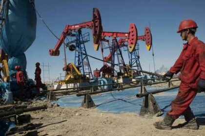 China Orders Refiners to Halt Fuel Export Deals as Iran War Tightens Oil Supply