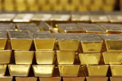 Gold Prices Slip as US-Iran Talks Uncertainty and Strong Dollar Weigh