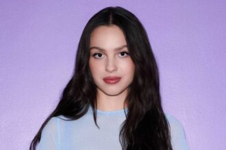 Olivia Rodrigo Honeybee Lyrics & Meaning Explained 2