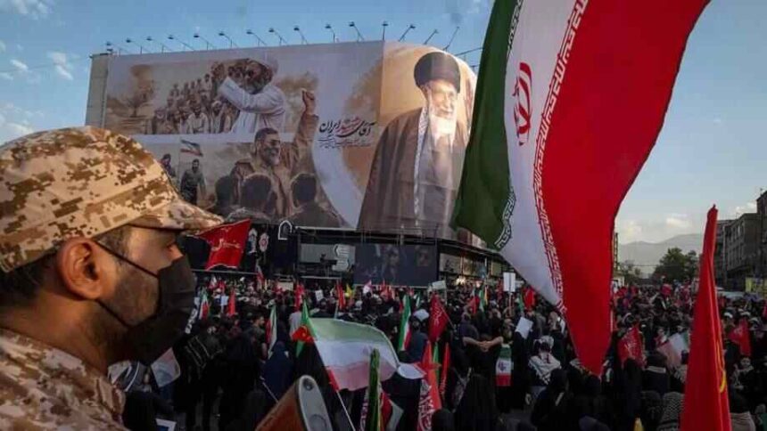 US Bombs Iranian Island as Tehran Threatens to Block Global Energy Routes